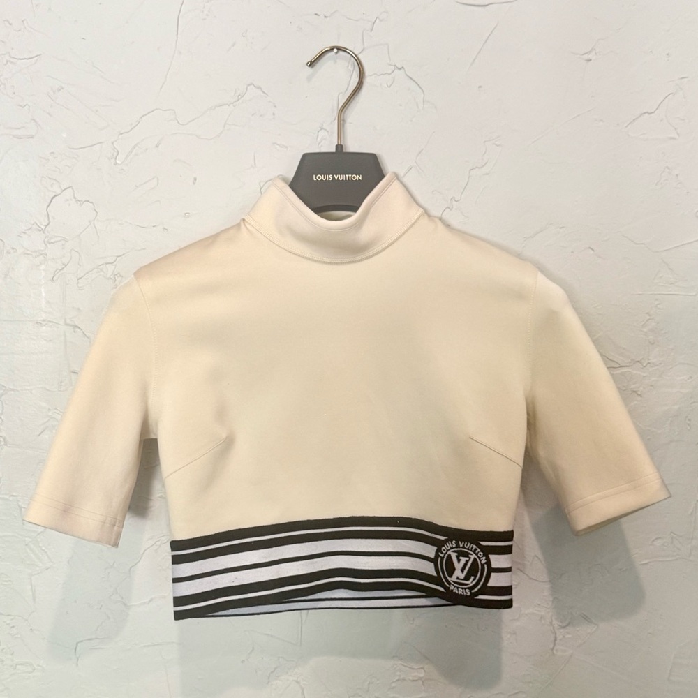 LOUIS VUITTON Women’s Beige Crop Top w/ open back. NEW WITH TAGS